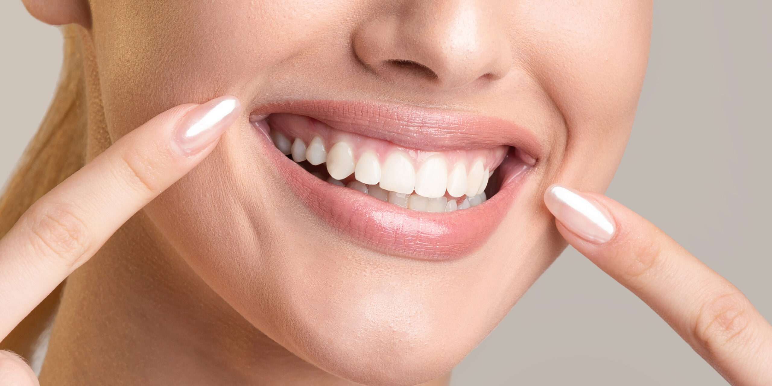 cosmetic dentist near me smile makeover veneers