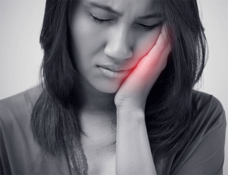 common-signs-of-tooth-decay-strip3