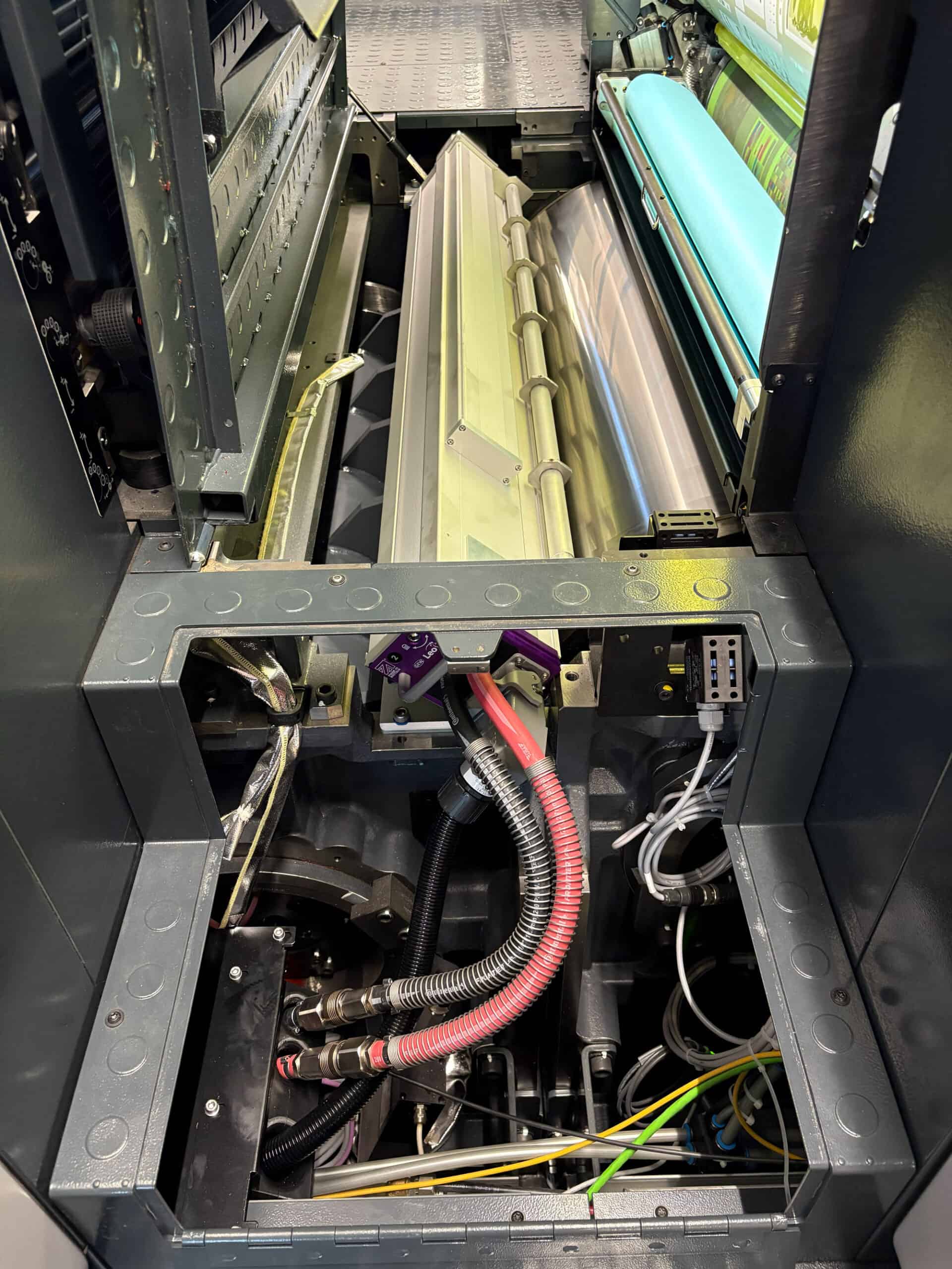 Este cliente italiano possui uma combinação de E4C e LeoLED em seu KBA Rapida 106.