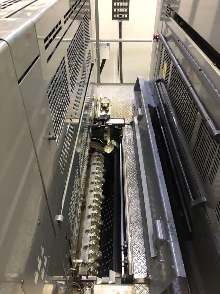 Esta instalação mostra um GEW LeoLED instalado em uma impressora Komori G40.