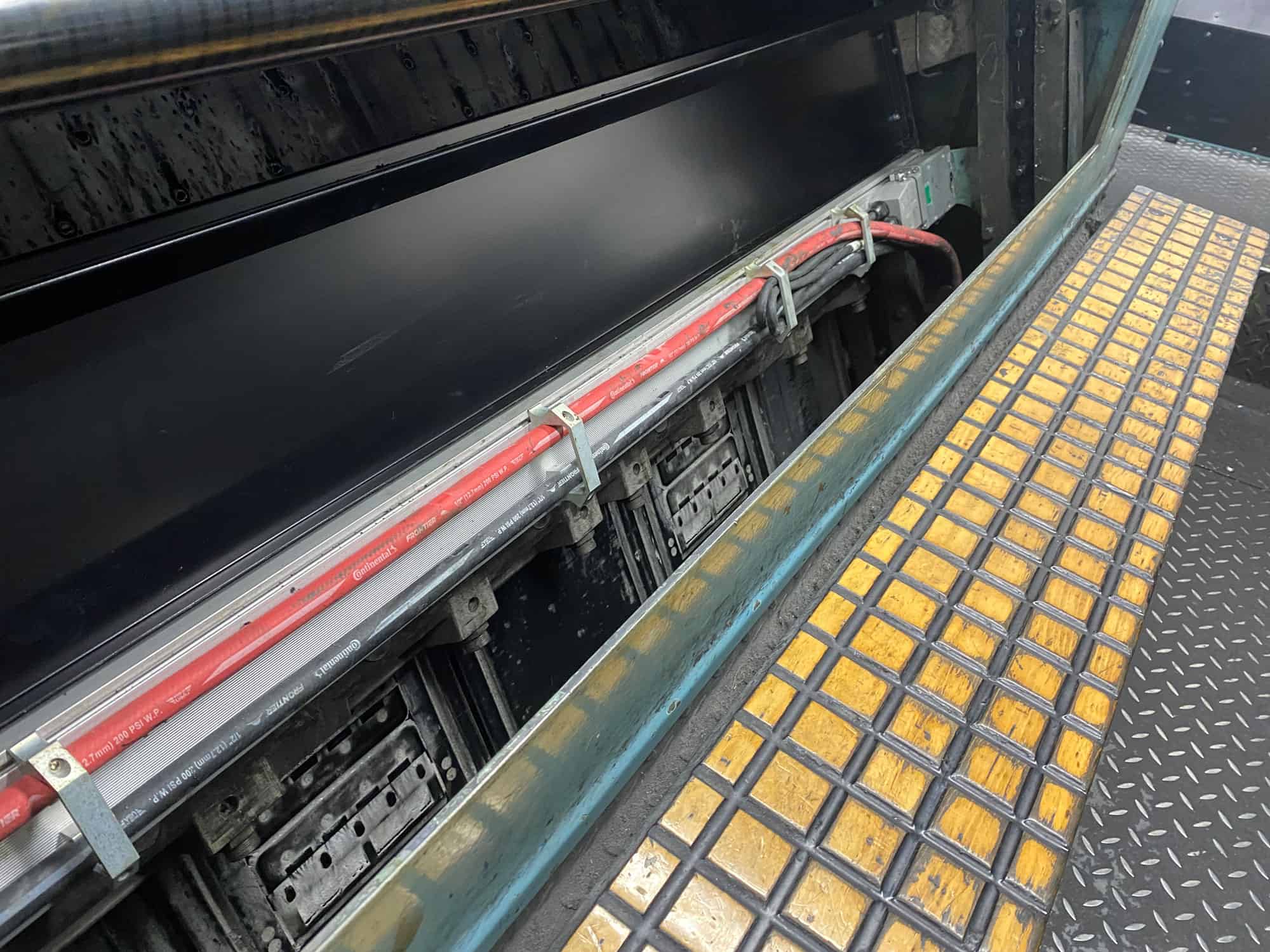 Ce client basé aux États-Unis a installé LeoLED sur son Manroland 800.