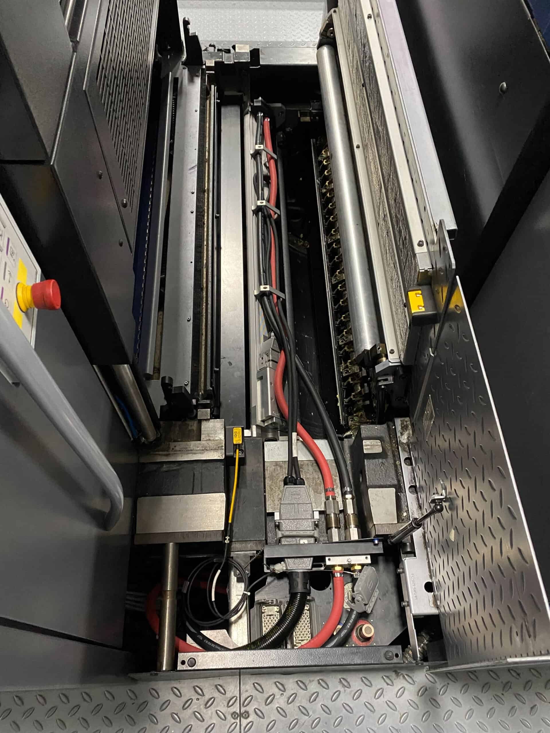 Un système LeoLED sur un Heidelberg 106.