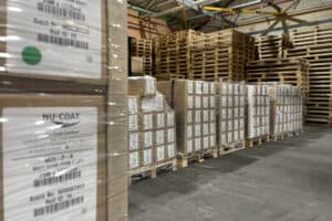 Le processus de durcissement UV de Nu-Coat permet la fourniture de petits volumes de commande sur plusieurs substrats.