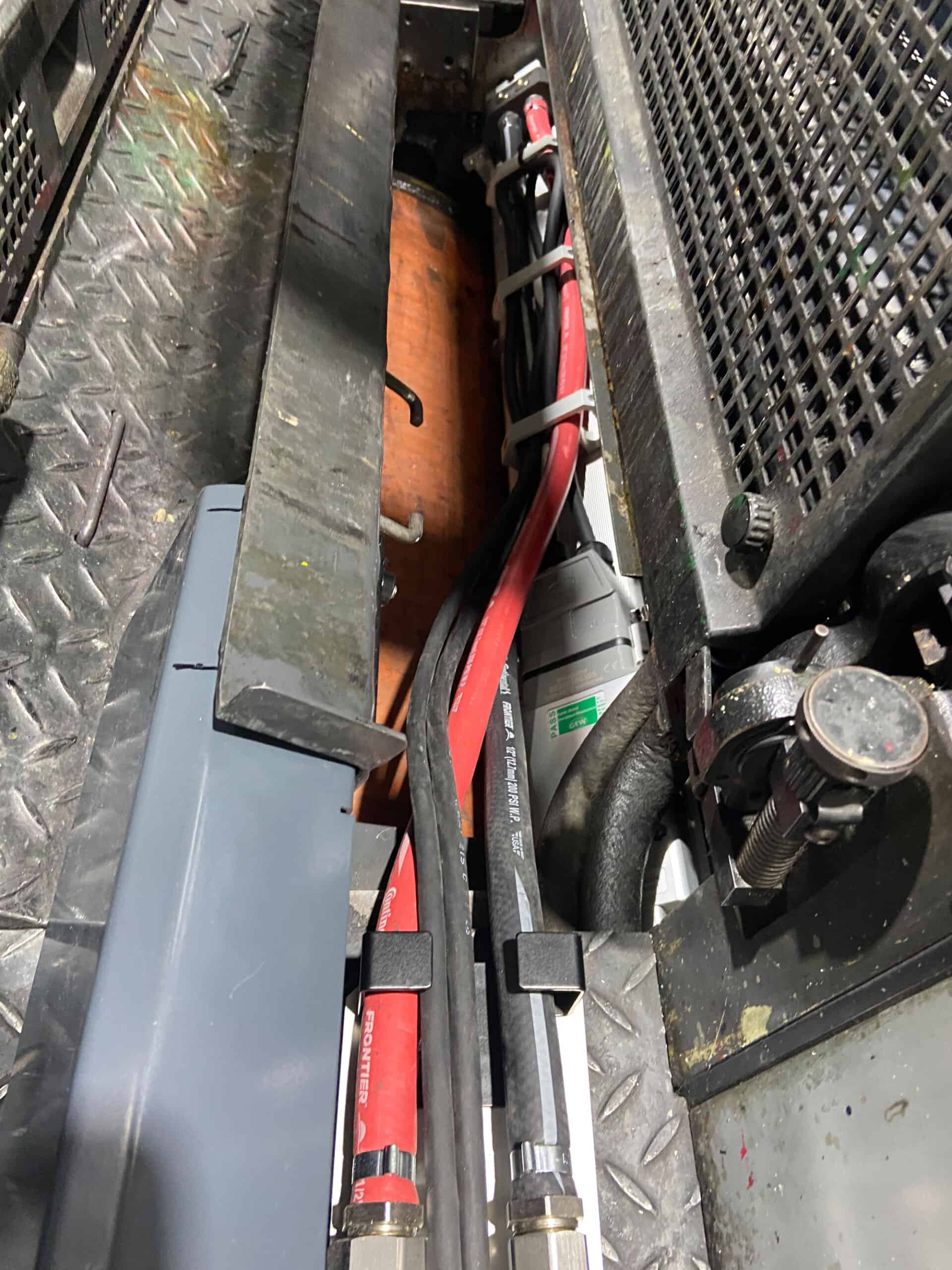 Esta imagen muestra un LeoLED instalado en un Komori L28.