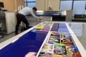 Nu-Coat produce una amplia gama de materiales para el mercado de señalización, display y gráficos.
