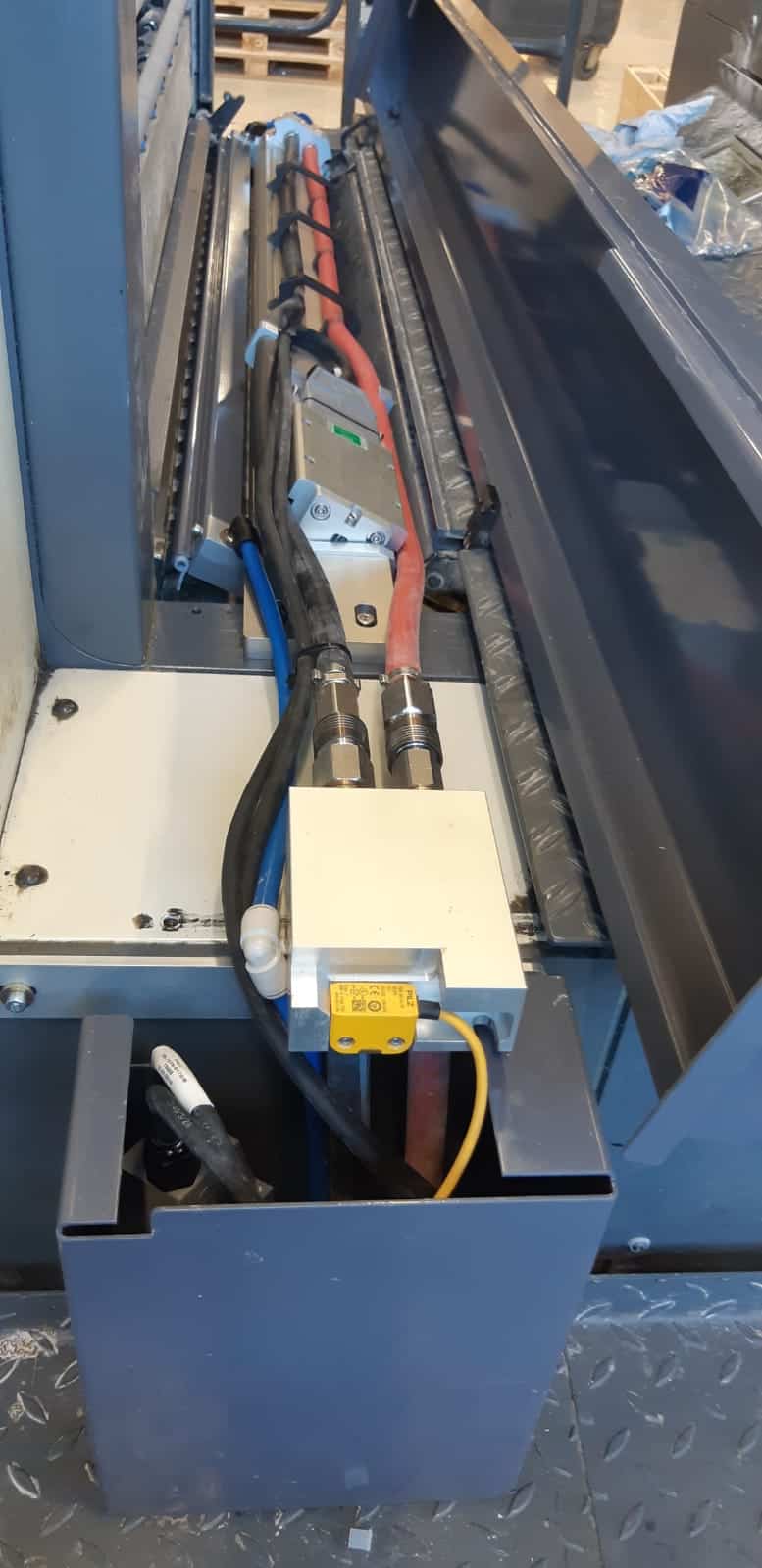 Este cliente noruego instaló LeoLED de GEW en su Manroland R700.