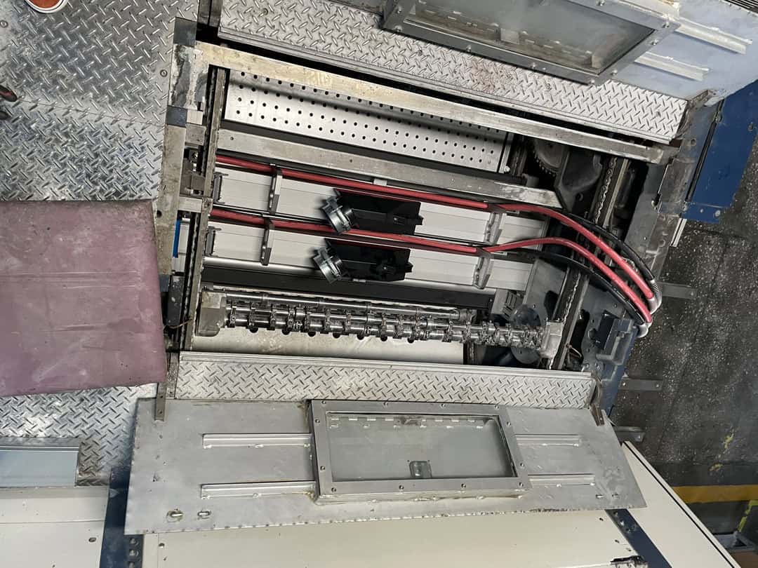 Se proporcionaron E4C y LeoLED de GEW para este Komori L40.