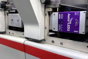 Bidvest S&N은 Bobst MX 370 플렉소 인쇄기에서 GEW의 E2C 아크 램프와 AeroLED2 램프를 정기적으로 함께 사용합니다.