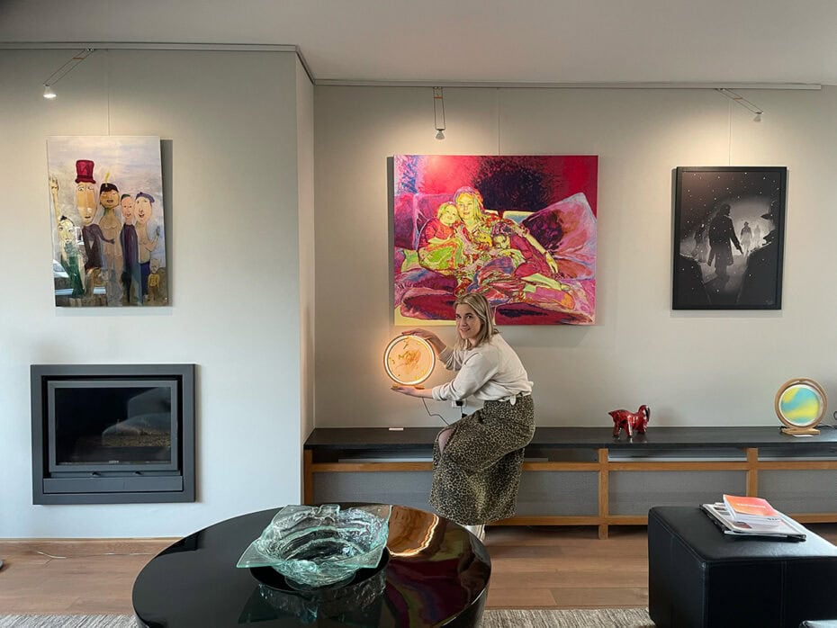 Michèle Voeten installeert haar 'Female Fonce' (foto Bala)