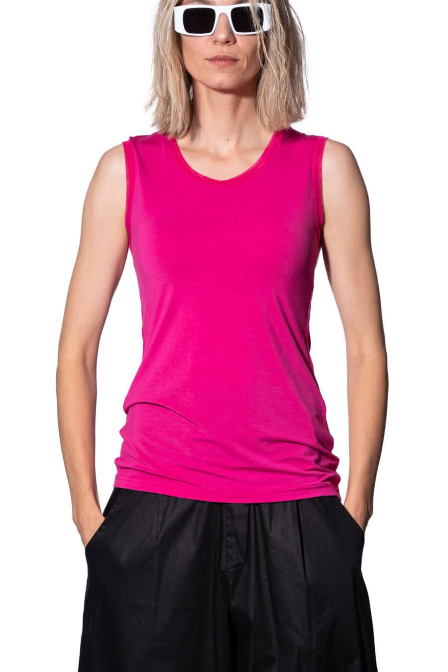 Sleeveless jersey top 1