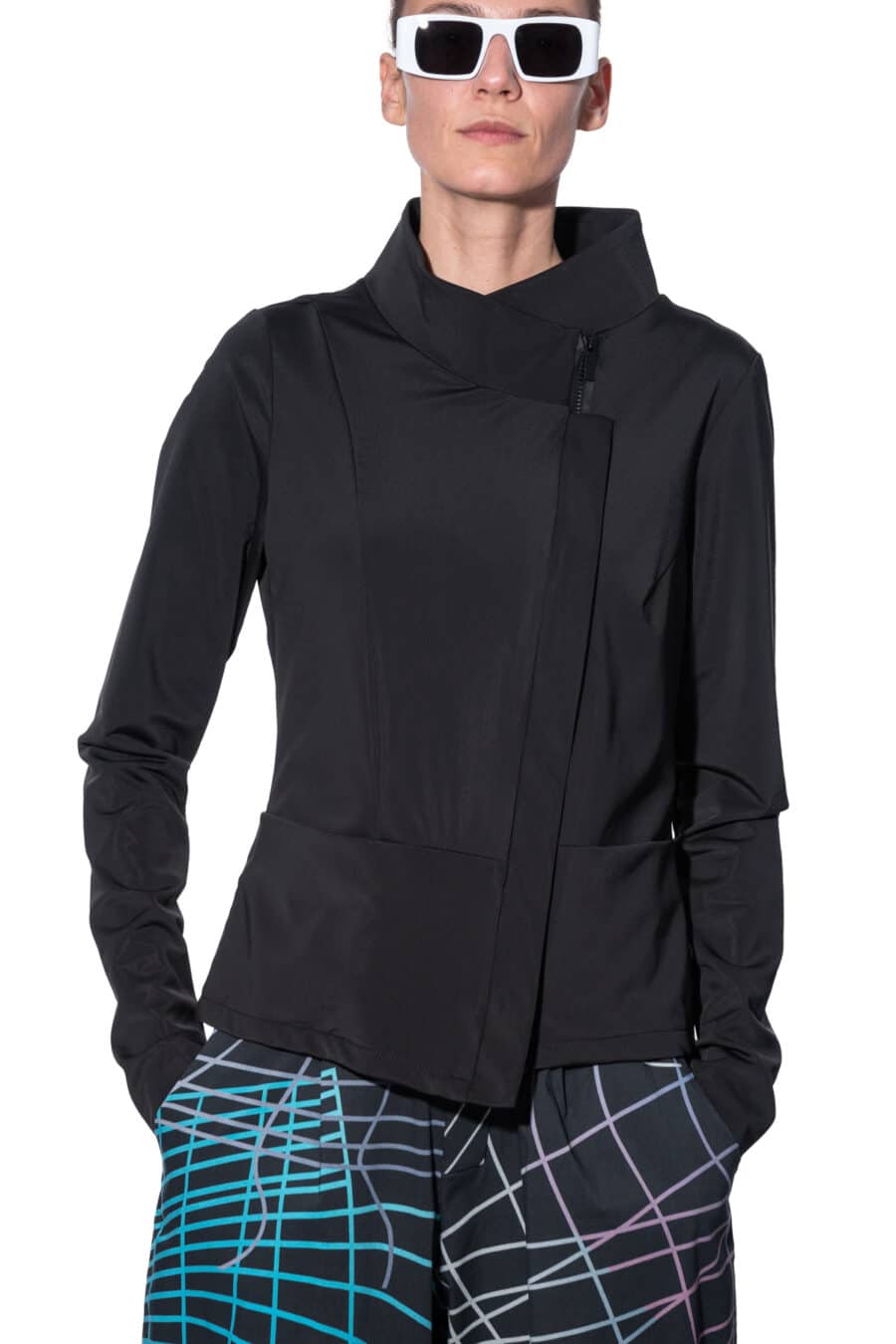 Sporty jacket with peplum in the back 1