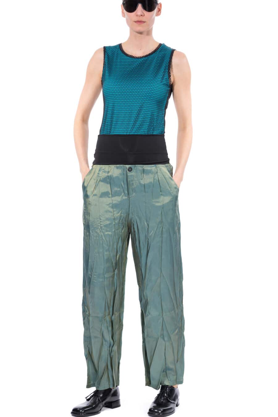trousers with pleats 3