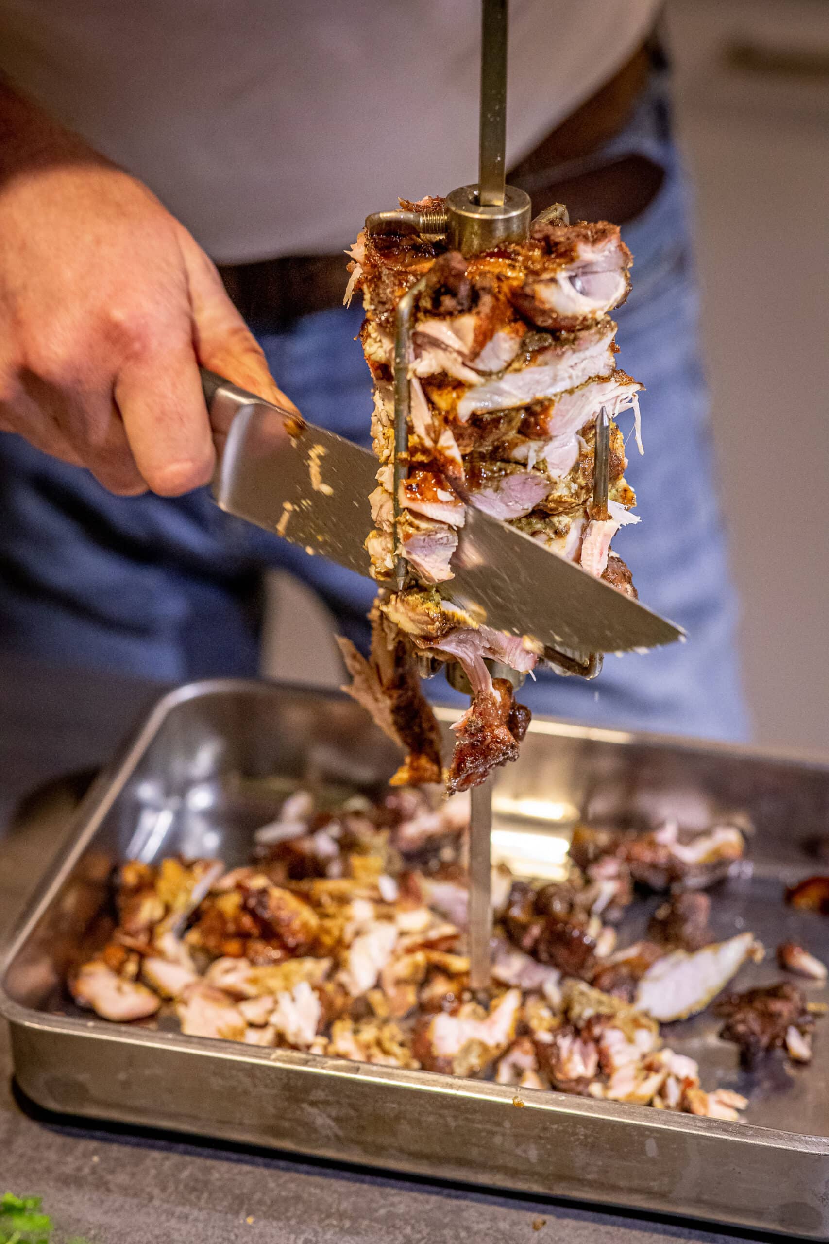 Kip shoarma van het spit