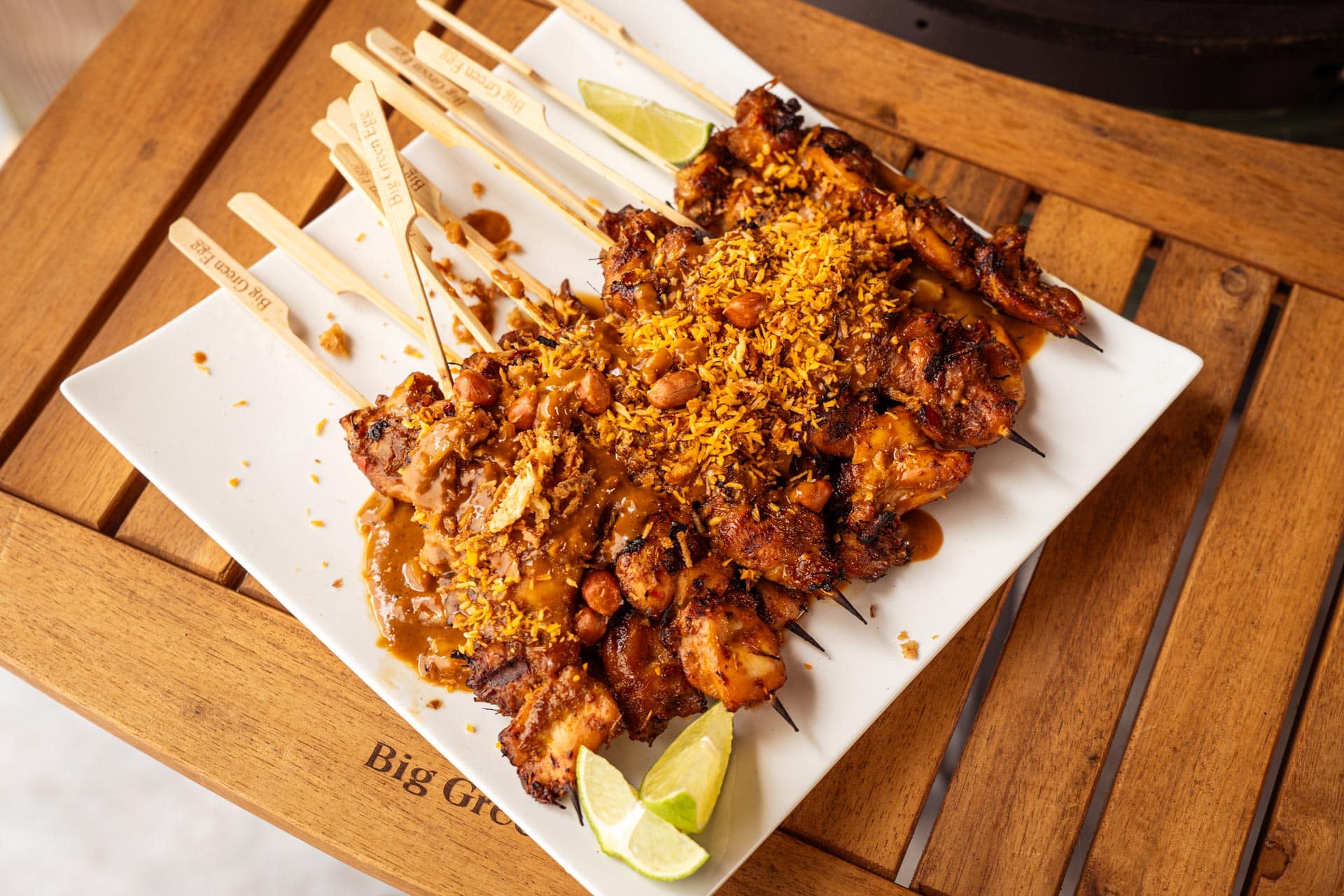 Kipsaté van de BBQ