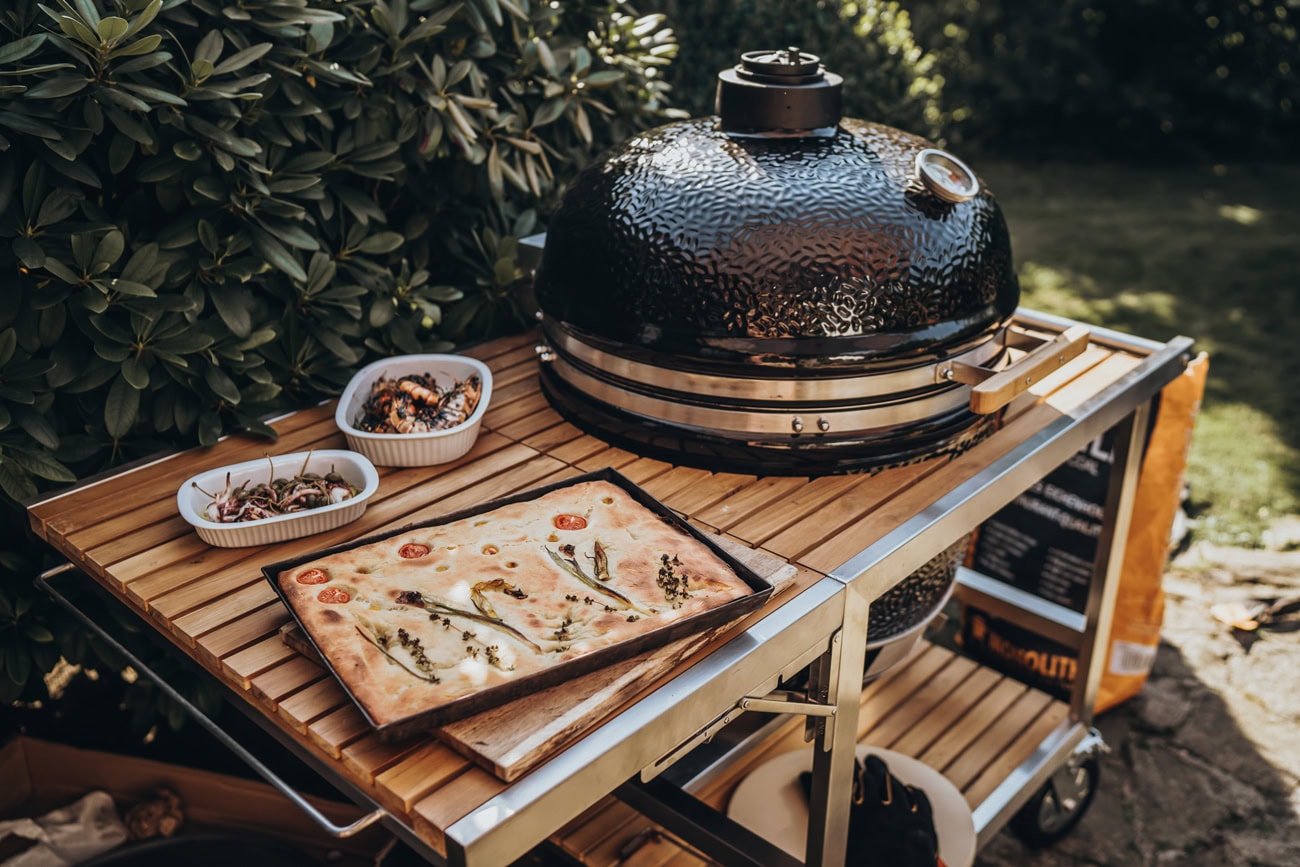Hoe onderhoud ik mijn kamado tafel?