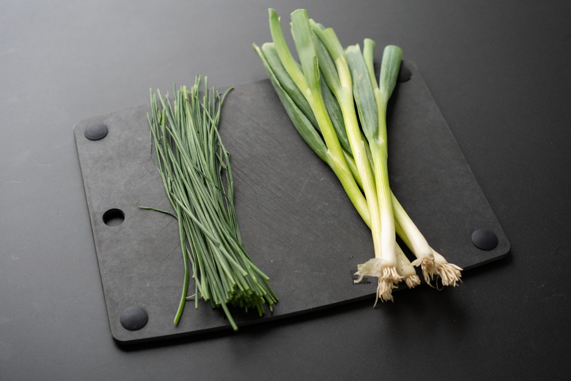 Chives vs. Green Onions vs. Scallions What's the Difference?
