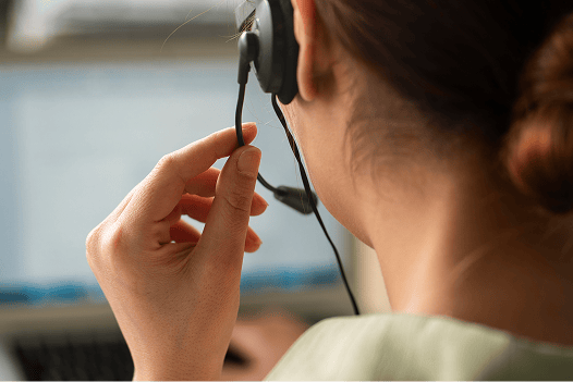 Operatrice call center Nepta al lavoro team supporto modulistica pratiche