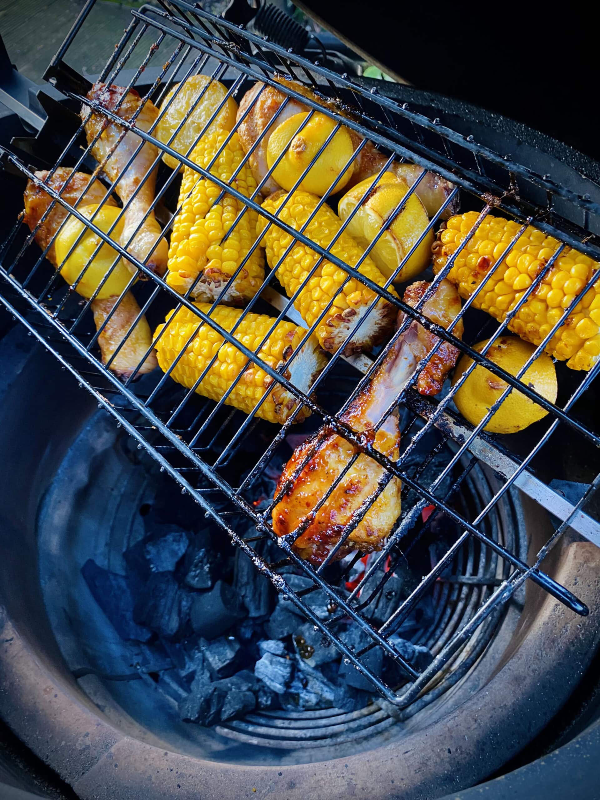 Maïs met honey sticky chicken uit de flat rack rotisserie