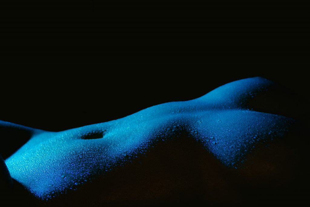 wsu-boudoir-water-beads-silhouette-shibari-bondage