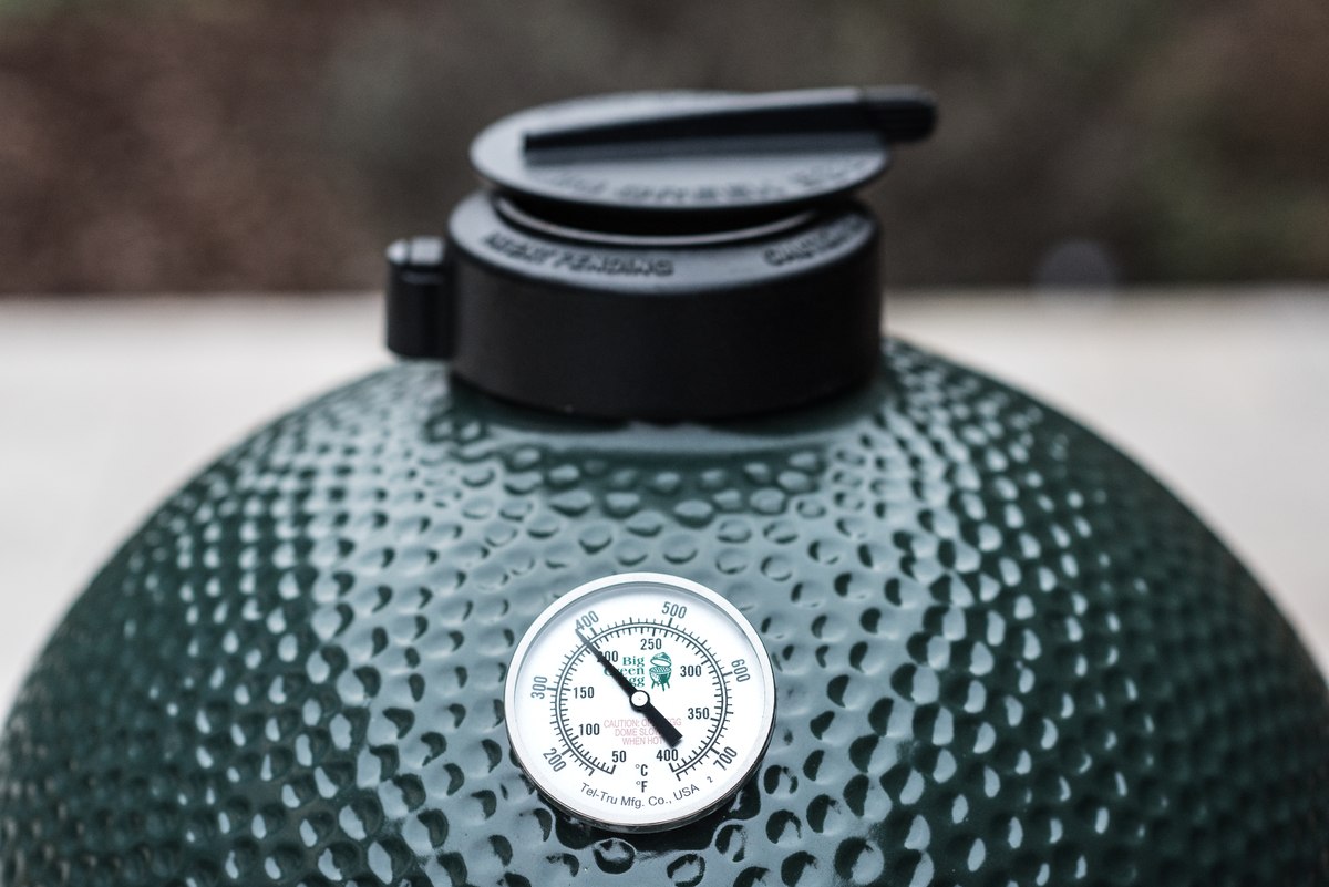 Temperatuur regelen en controleren in de kamado