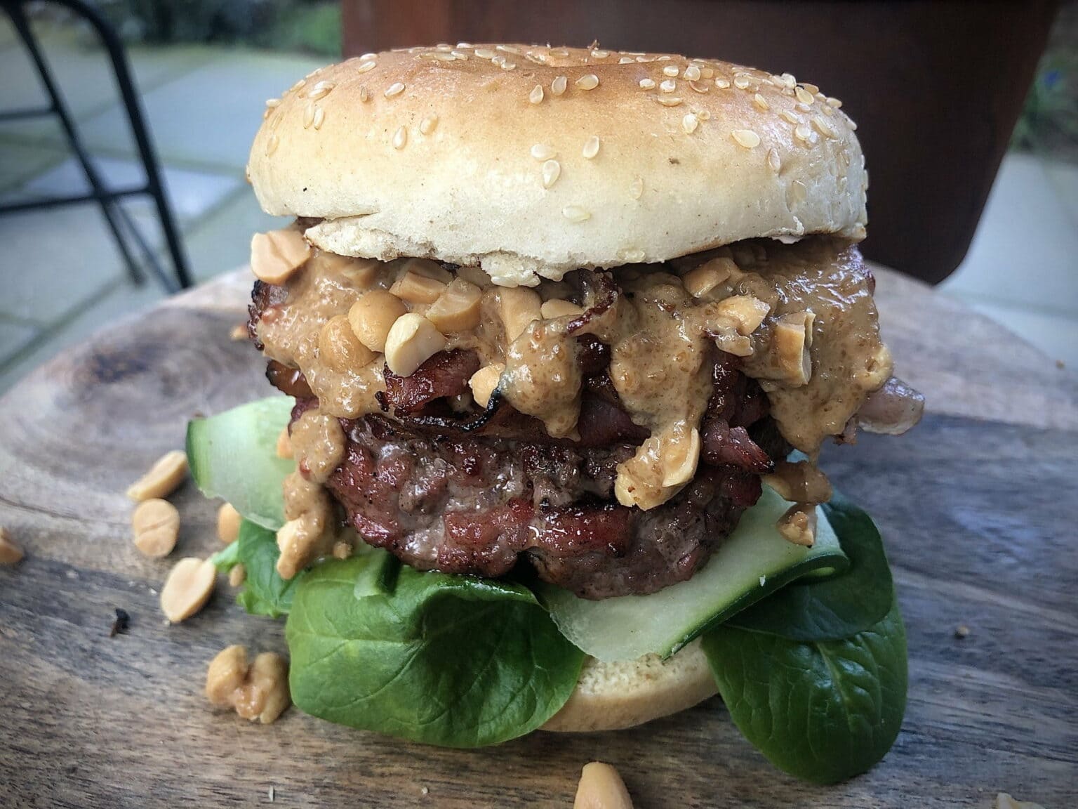 Porky and the Peanuts Burger