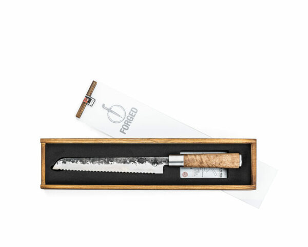 VG10-Forged-Broodmes-mes-snijden-kamado-bbq