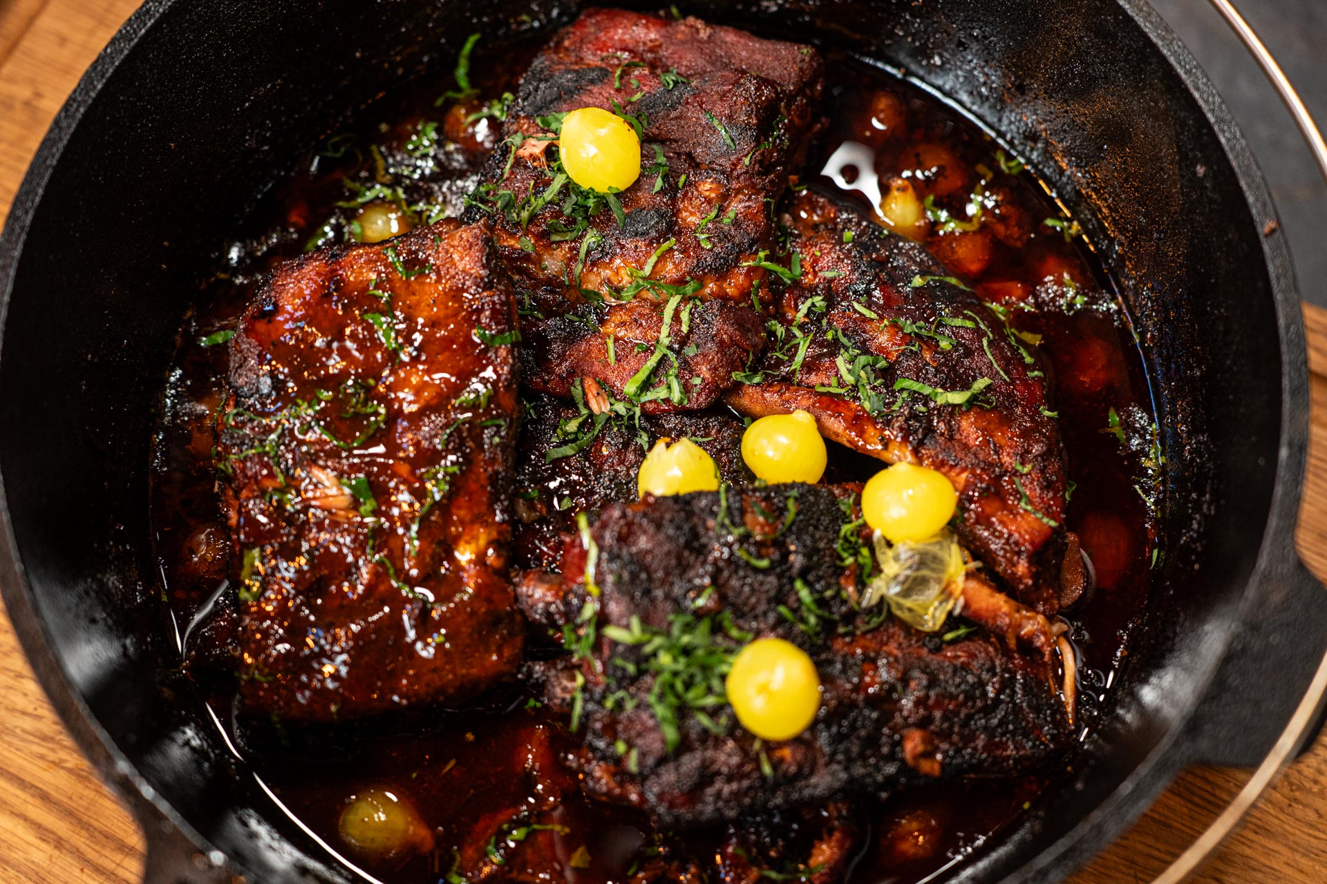 Ribbetjes uit de Dutch Oven