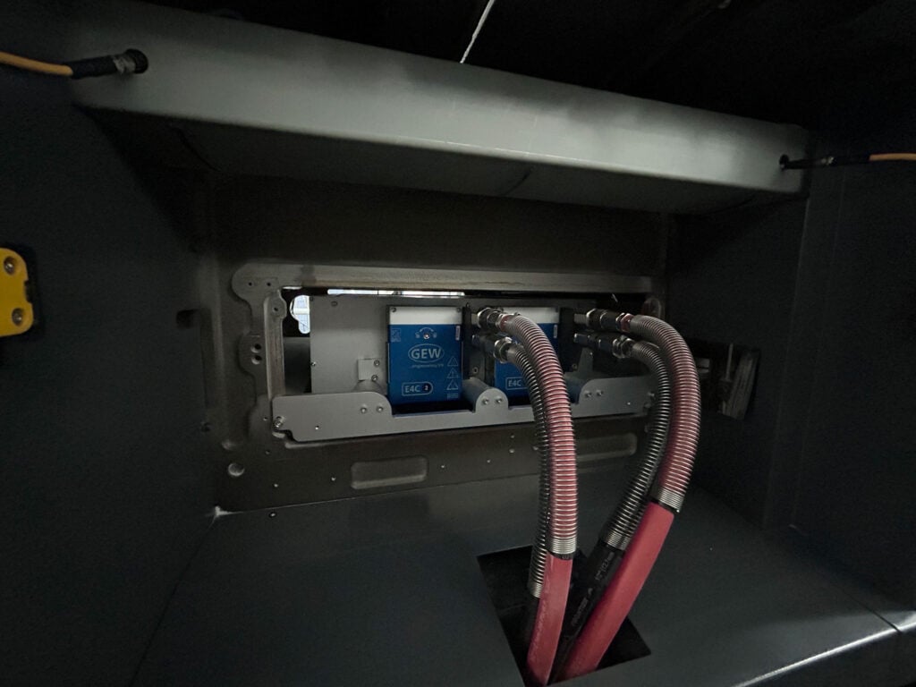 The pictures show E4C being installed on a Heidelberg XL75.