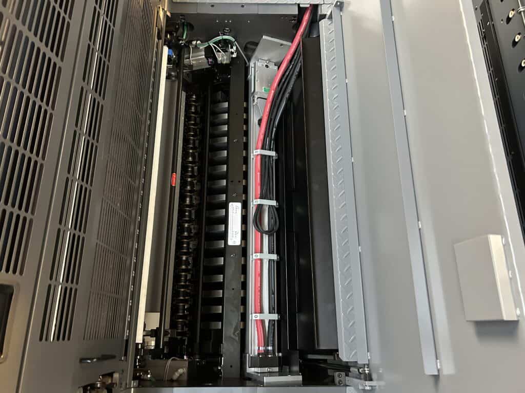 GEW's LeoLED on Triada's RMGT press.