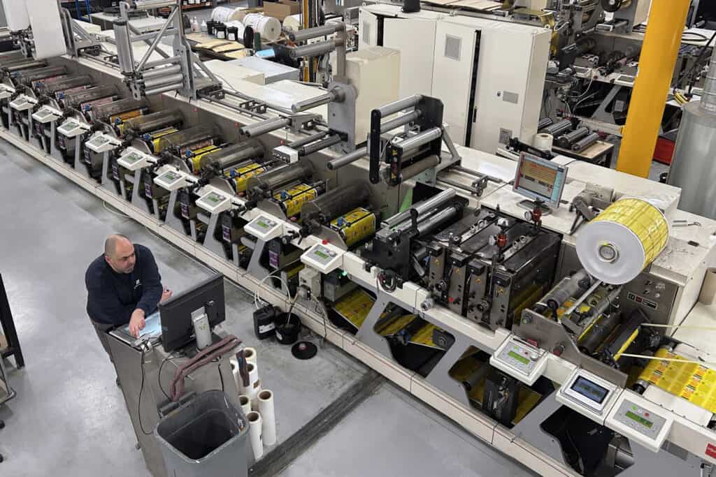 The introduction of LED, alongside changes to factory lighting, is expected to save Stic Image around 30,000 Euros per year.