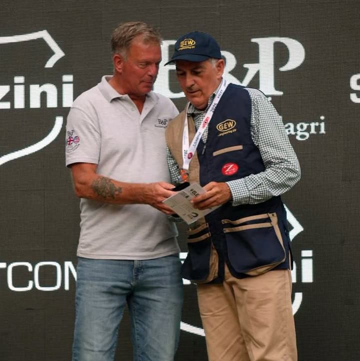 Stuart Clarke gets the golf medal at the World Prelim.