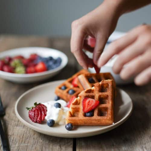 How to Make Belgian Waffles With Bisquick: Easy, Fluffy & Delicious