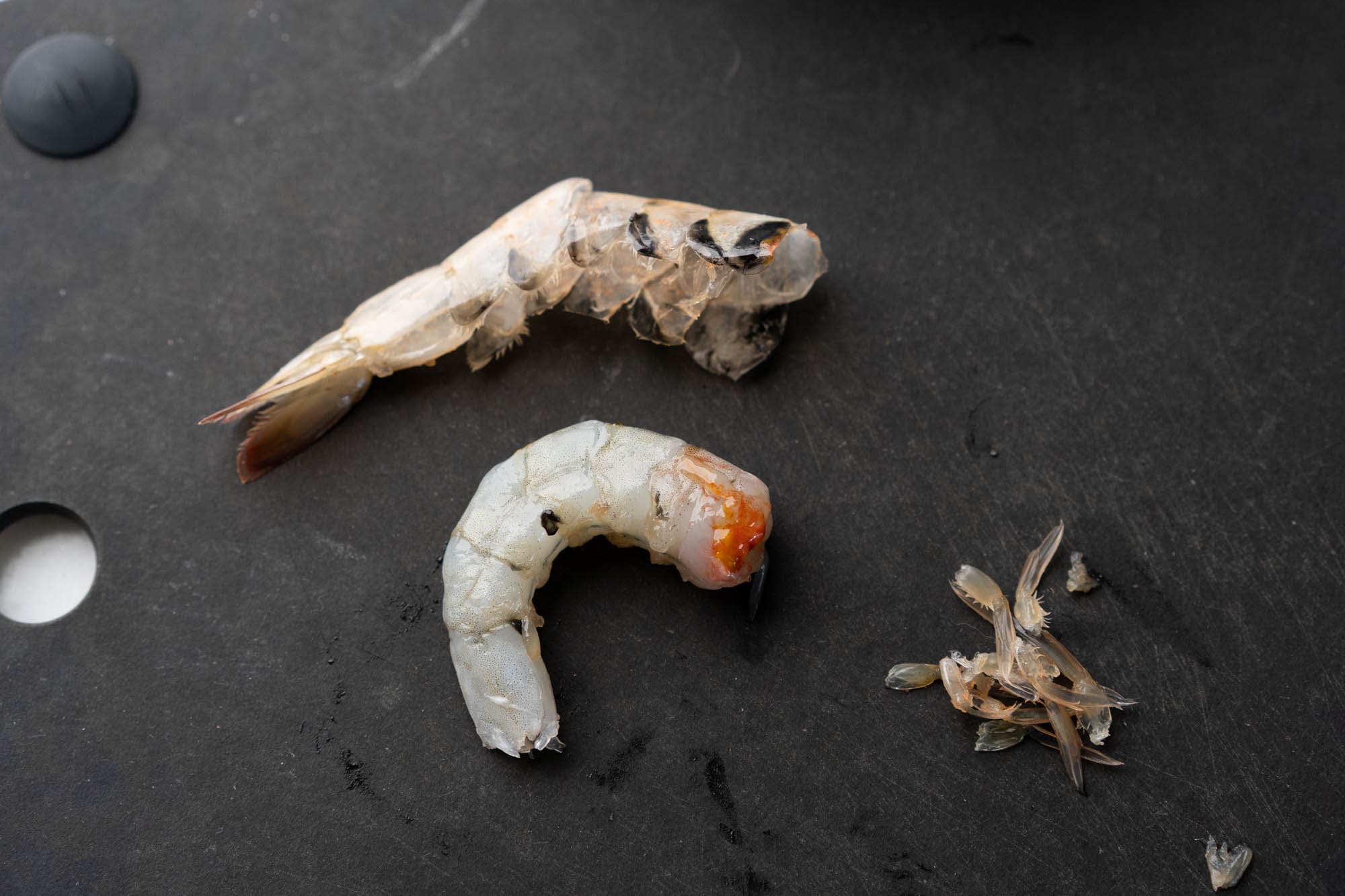 how to peel shrimp with heads