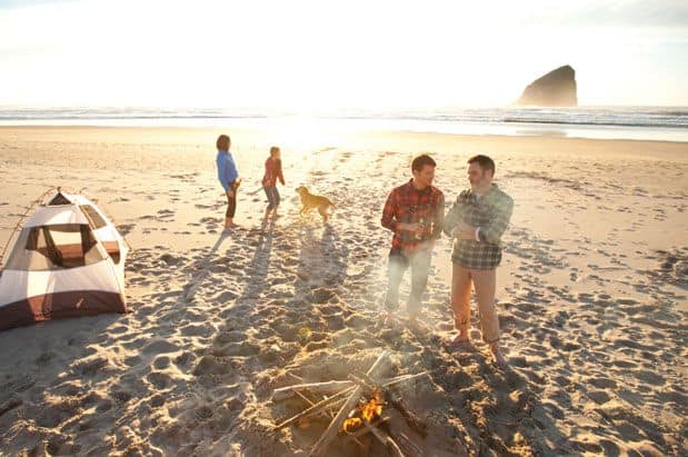 How to Build the Perfect Beach Fire