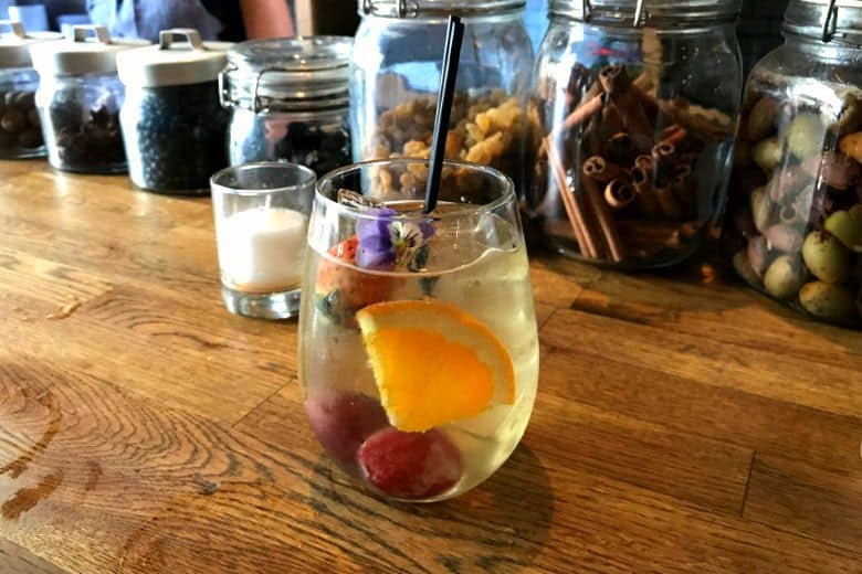 bar-abajo-sangria