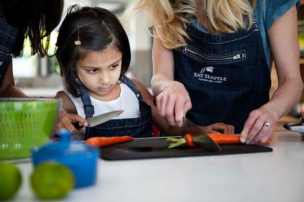 Local Chefs Offer Cooking Classes for Families in Need