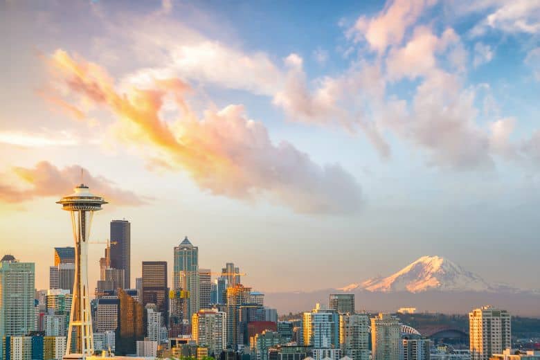 5 Smart Ways Baby Boomers Can Navigate Seattle's Tough Housing Market