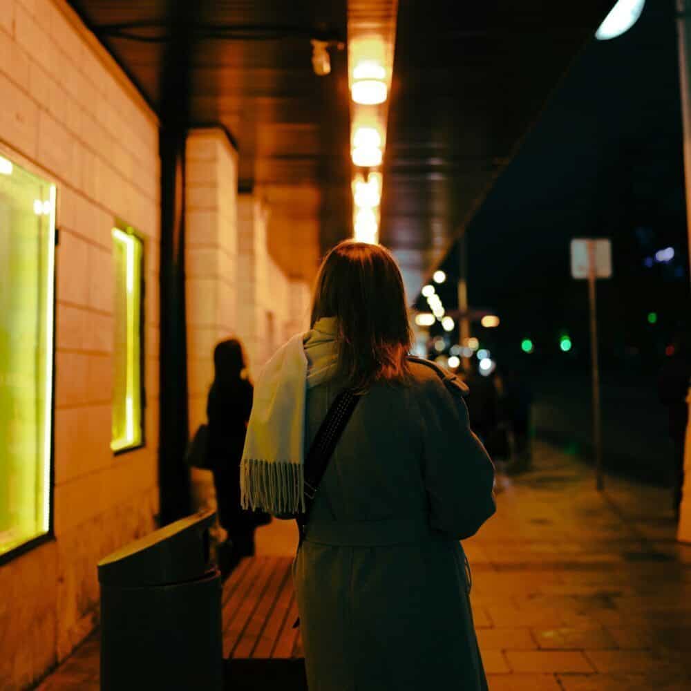 Are Women More Trusting?