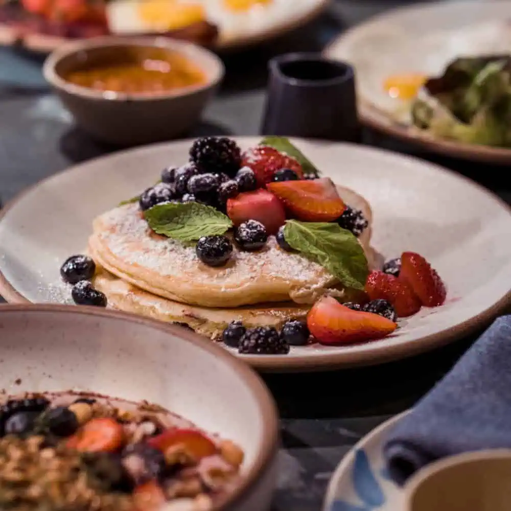 Restaurant Roundup: Game-Day Brunch and Last Calls 