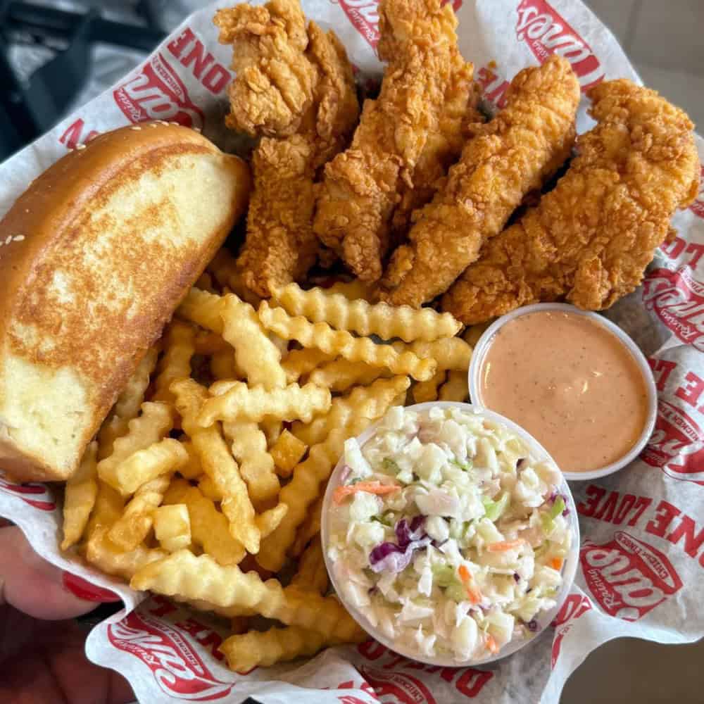 Restaurant Roundup: Fast-Food Firsts and Wine Country Bubbles