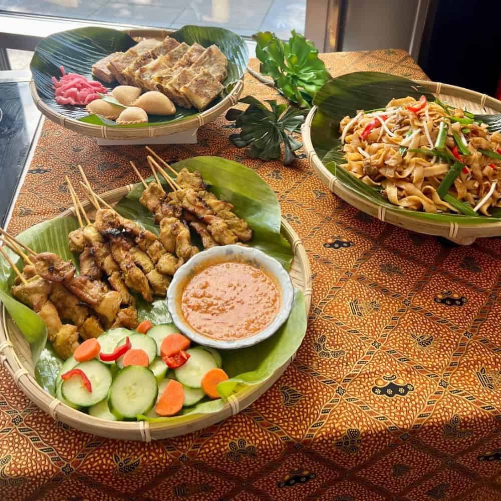 Restaurant Roundup: Malay Food and Free Wine Tastings
