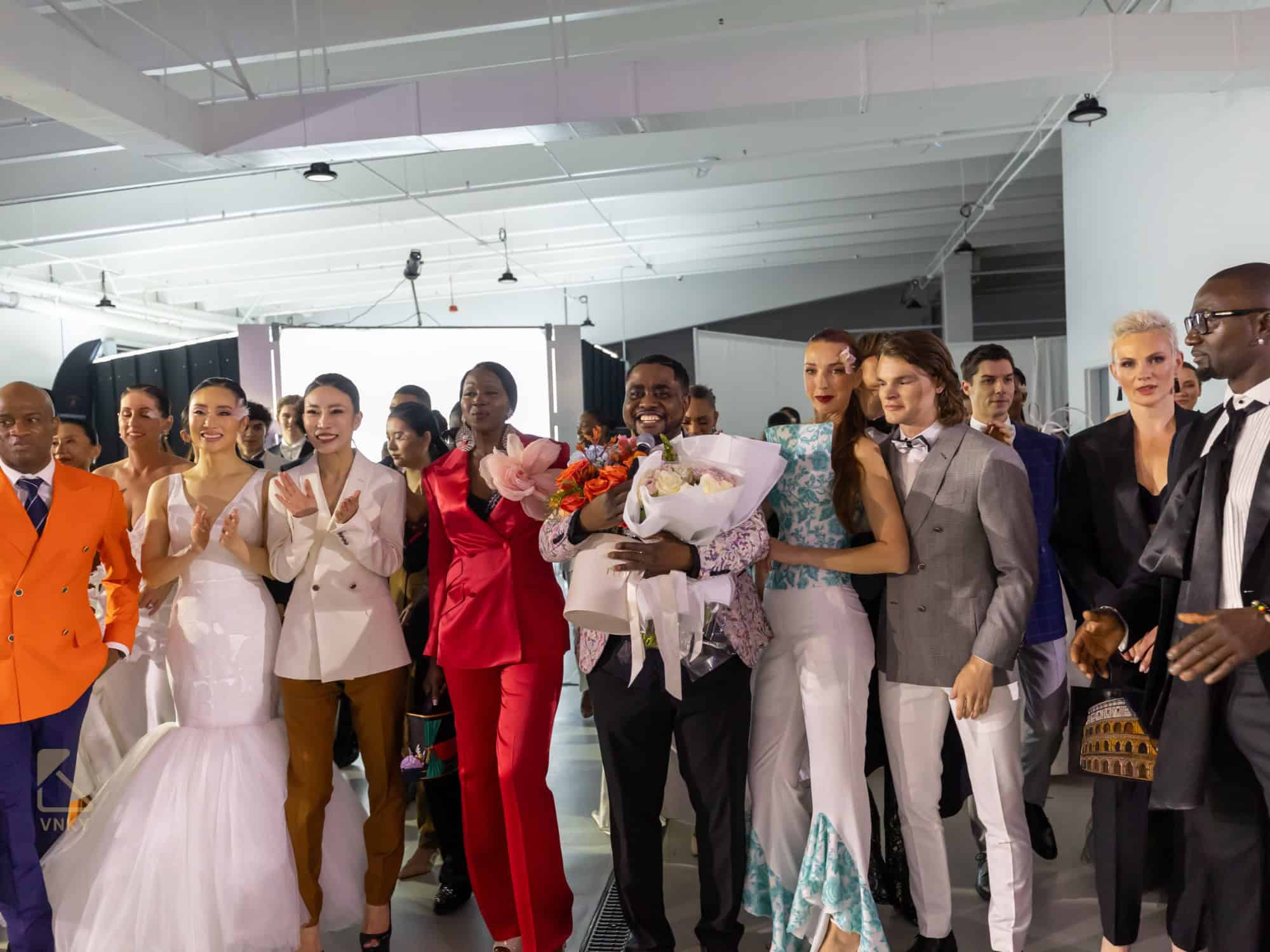 Gustavo Apiti and Models