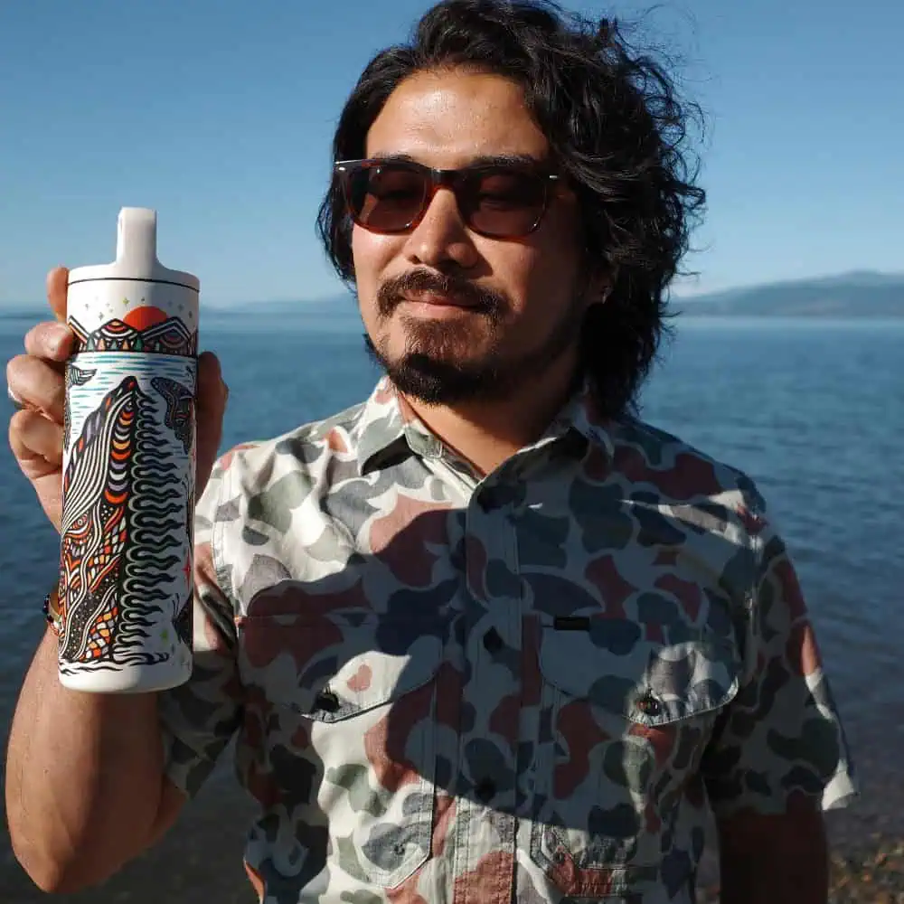 Rearview Mirror: A Legendary Cocktail Bar, Kayaking With Herons, and the Prettiest Water Bottle