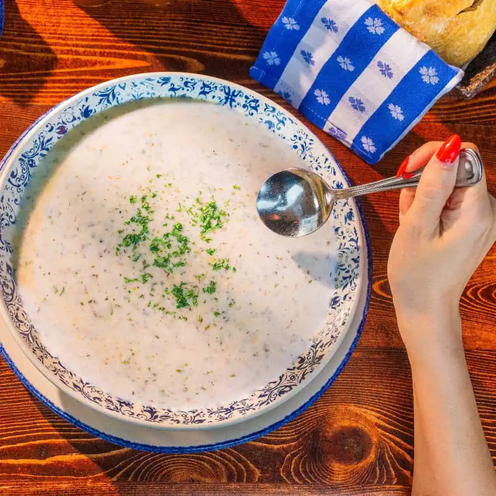 Restaurant Roundup: R-Day, Chowder Charity, and Bourdain’s Order