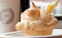 A Can't-Miss Handheld Minipie