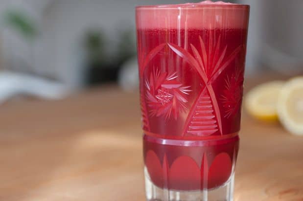 Detox With This Healthy, Jammin' Juice