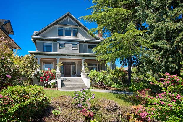 What's Wrong With This House: Stately Capitol Hill Home