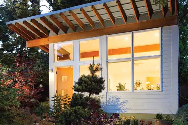 Orchid Studio: A Tiny Backyard Getaway