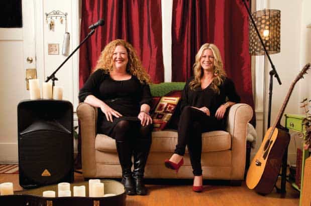 A Local Sister Duo Starts Seattle Living Room Shows