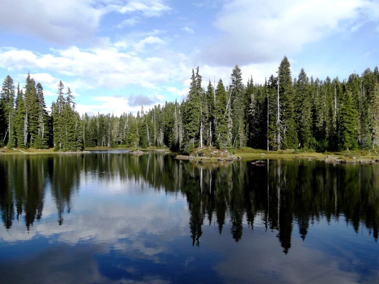 Best Northwest Lake Getaways: Alpine Camping